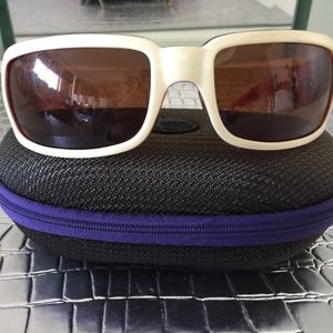 NWOT Costa Del Mar Bonita Sunglasses White Frames Amber Polarized Lenses 580P !!